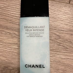 CHANEL eye makeup remover